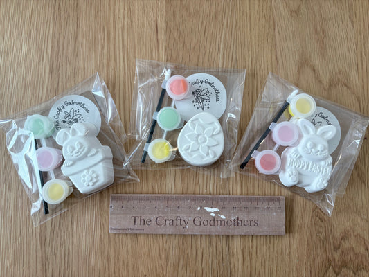Mini Easter paint your own craft kit (1 supplied)